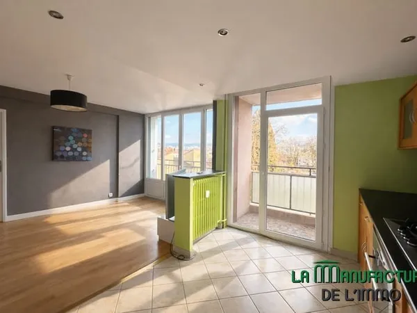 APPARTEMENT 3 PIECES ST ETIENNE HAUT DE JACQUARD