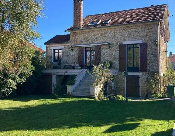 Maison 7 pièces 217 m²