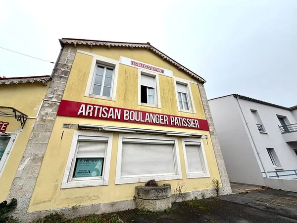 Local commercial Rochefort 166 m2