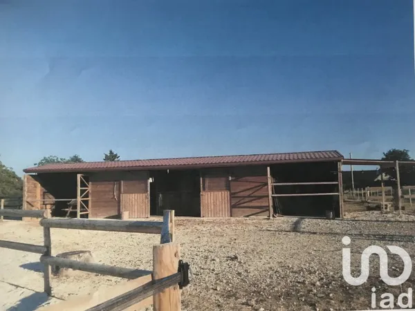 Terrain 8880 m²