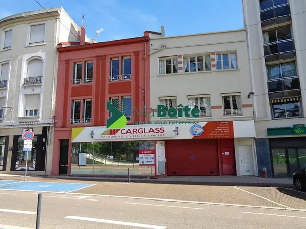 ROANNE - Local commerciale de 442 m²