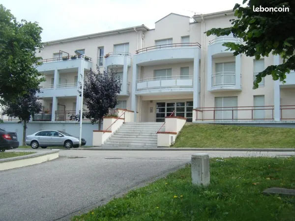 Studio + parking + local velos