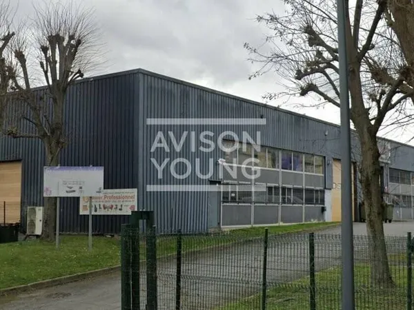 Local d'activité 540 m²