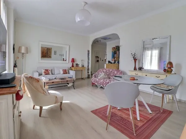 VENTE - SAINT-RAPHAËL - TRIANGLE D'OR - Appartement 3 pièces de 73m2 avec cave