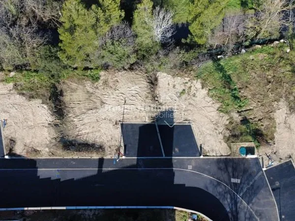 CHATEAUNEUF DE GADAGNE TERRAIN CONSTRUCTIBLE DE 229 M2