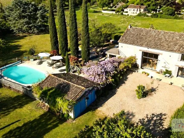 Superbe grange rénovée en Dordogne