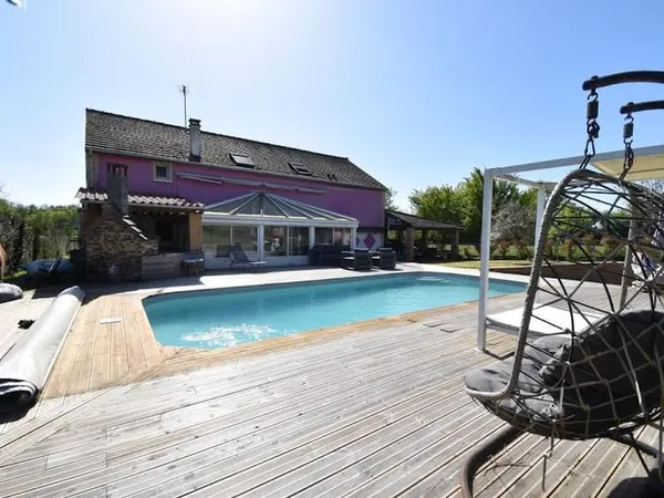 Maison 8 pièces 259 m²