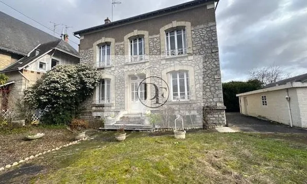 Maison 5 pièces 136 m²