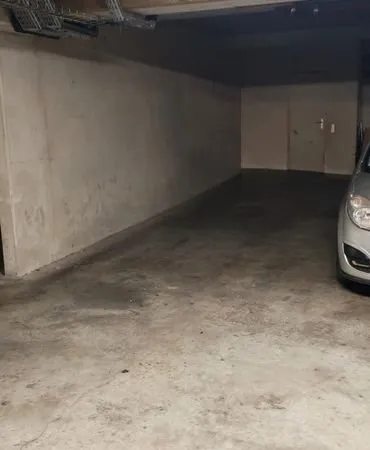Vend 2 places de parking en sous-sol