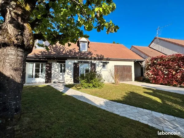 Maison 110 m² - 4 chambres - jardin clos - calme - Olivet