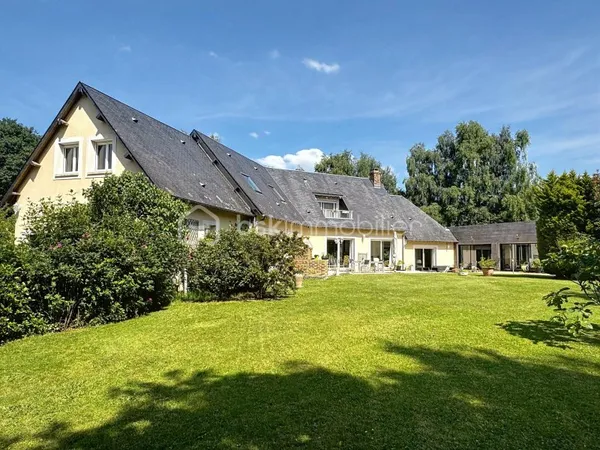 Maison 9 pièces 377 m²