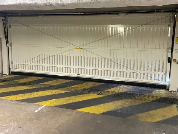 Parking 12 m²