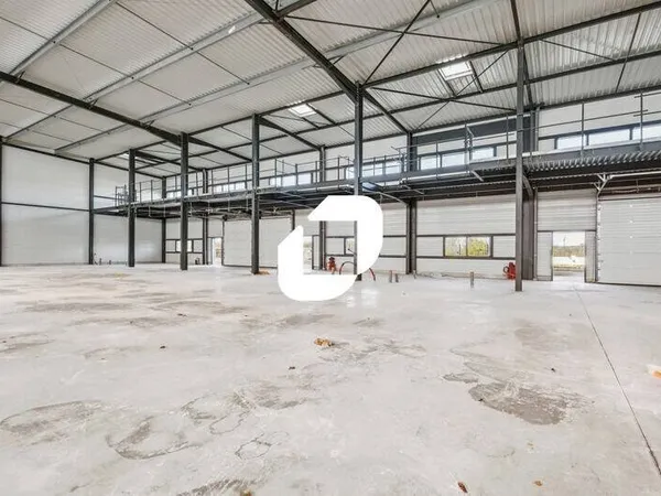Local d'activité 850 m²