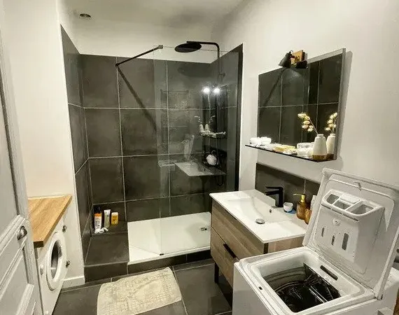 Appartement - T3 - MARSEILLE - 900
