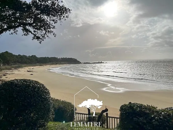 Studio avec cabine Bord de mer Terrasse, cave et parking