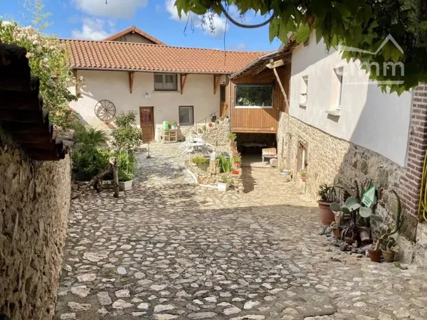 Vente ancienne ferme St-Galmier