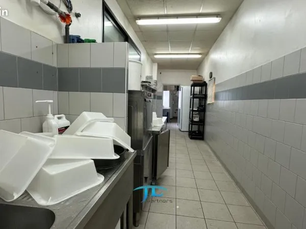 Fonds de commerce boulangerie 230 m²