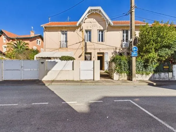 Quartier Saint Charles - Maison divisée avec parking
