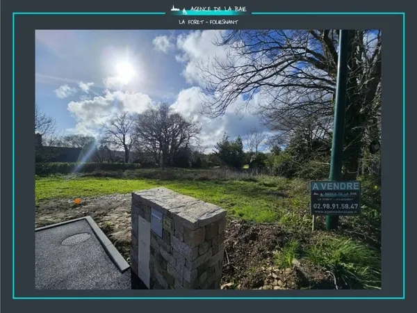 Terrain constructible 836 m²