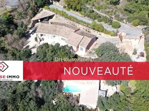 Maison de plain-pied 5 pièces 200 m²