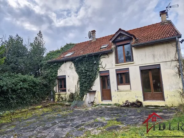 Maison T5 avec jardin bordé d'un ruisseau à Ecury-le-Repos
