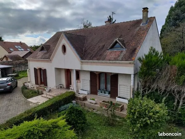 Maison 11 pièces 390 m²