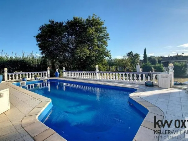 Viager occupé grande maison + Duplex avec piscine en vente à M