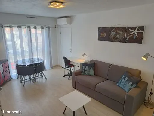 ETUDIANT - MARS À JUIN Studio T1 climatisé, parking, Wifi, proche plage, commodités et gare