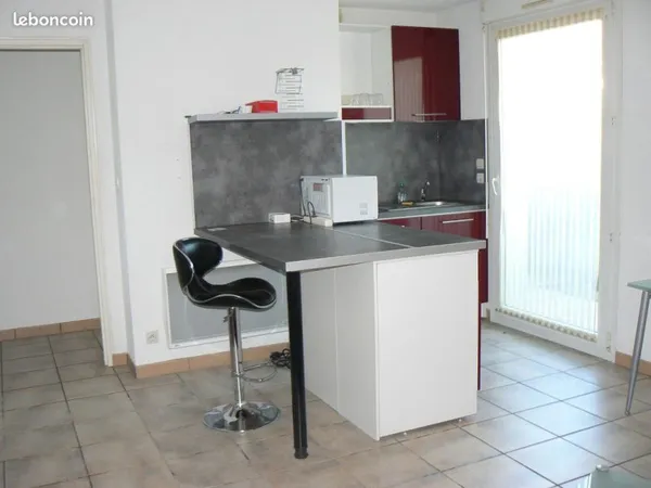 Besançon Studio 29M2+Terrassse+parking proxPergaud
