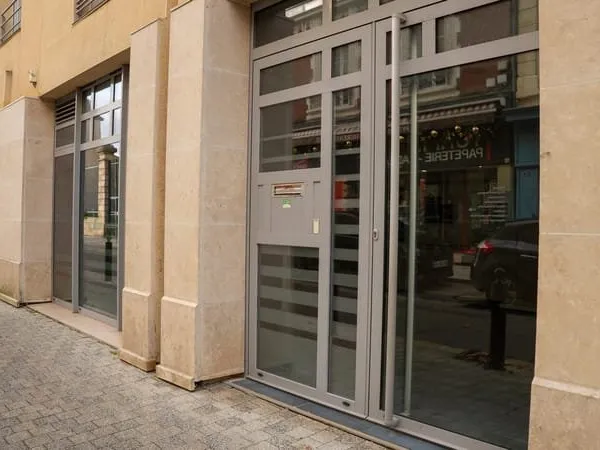 Local professionnel clé en main au coeur d'Alençon.