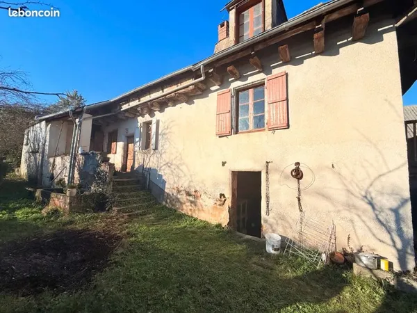Ancien corps de ferme en pierre à rénover Malemort