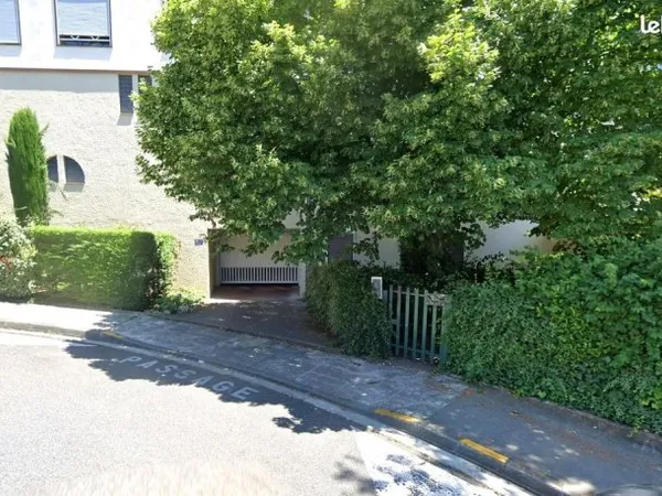 Parking/Box Jolimont