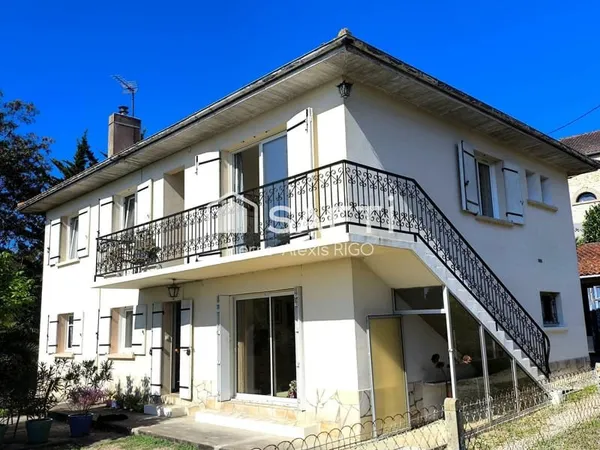 Maison 9 pièces, 5 chambre, piscinable, 200m²