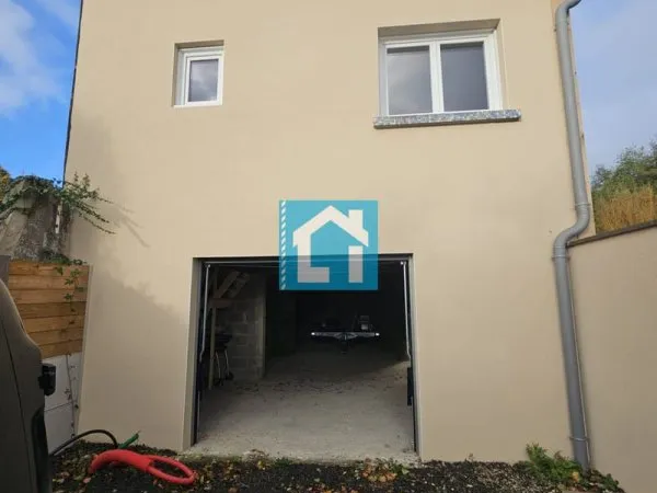 Garage à moins de 5 min de la zone industrielle et moins de