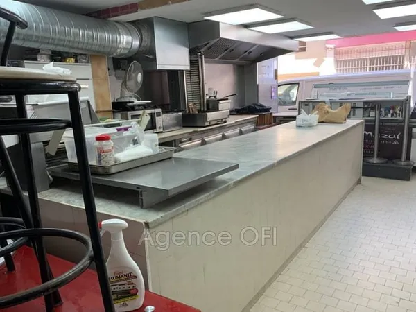Local commercial 3 pièces 92 m²