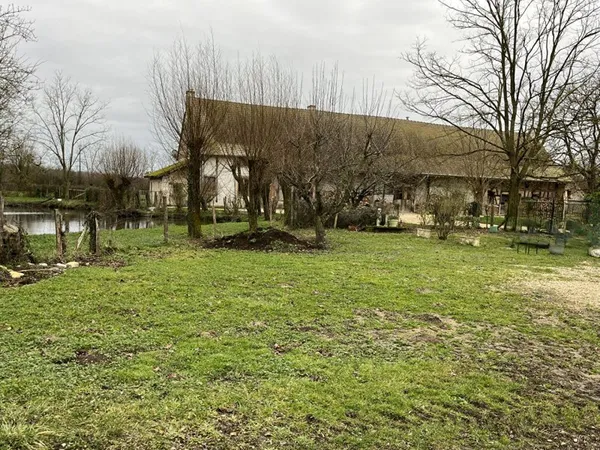 Maison 5 pièces 236 m²
