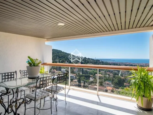 3 PIÈCES AVEC VUE MER PANORAMIQUE - TERRASSE - GARAGE - PISCINE