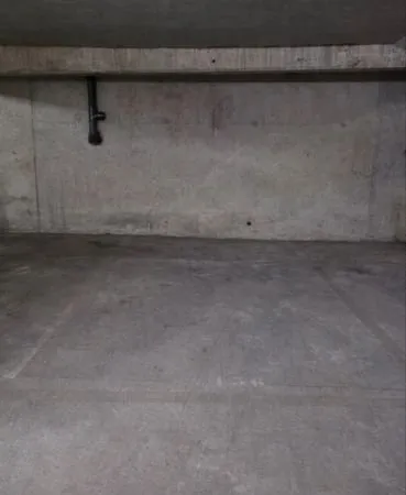 Place de parking en ss-sol