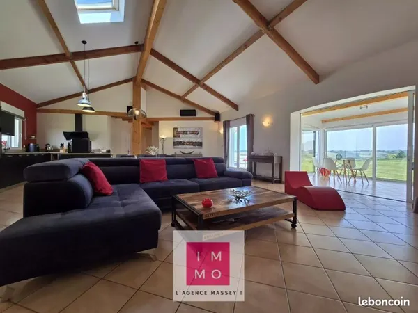 Villa 8 pièces 212 m²