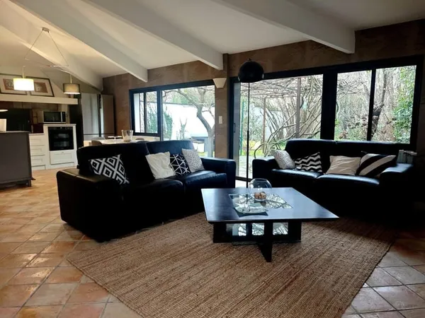 Toulouse 31200 , superbe villa de 174m² sur une parcelle verdoyante de 1458m².
