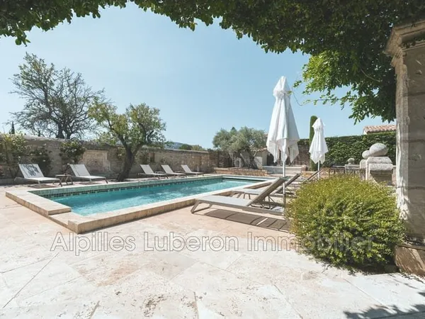 Maison 10 pièces 450 m²