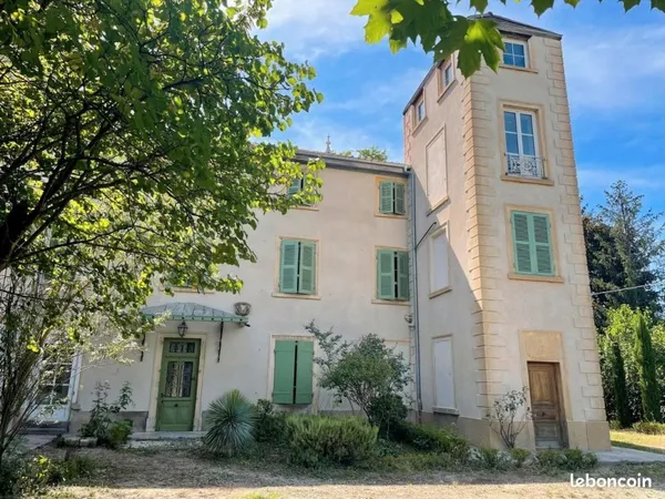 Beau duplex dans propriété de charme