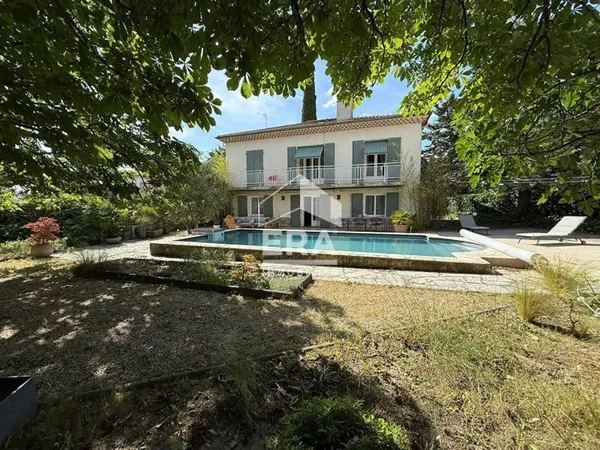 Maison 7 pièces 190 m²
