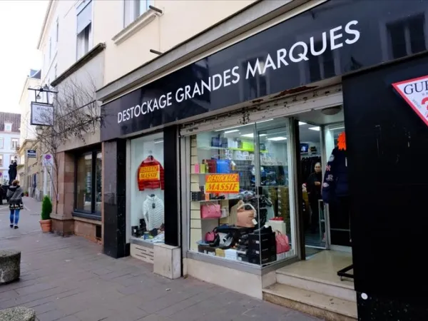 Local commercial 2 pièces 40 m²