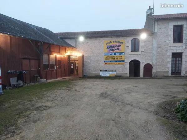 Maison et dependences