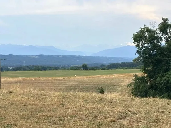 TERRAIN vue PYRENEES
