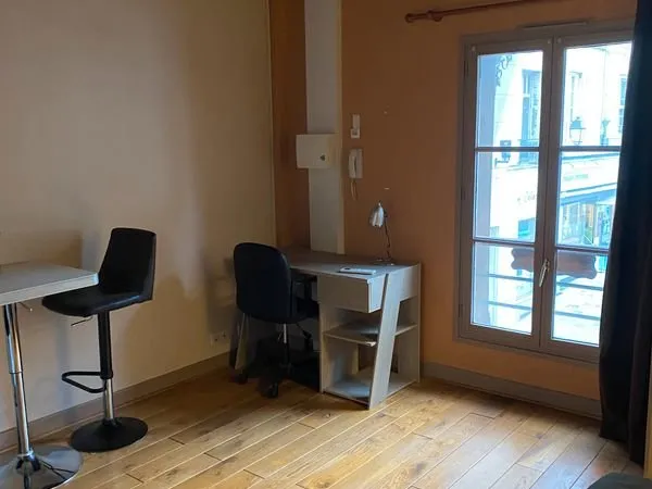 A louer studio centre ville charges comprises