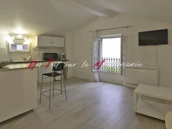 Bel Appartement T2, 43m2 habitables dans maison de village à Bormes Les Mimosas