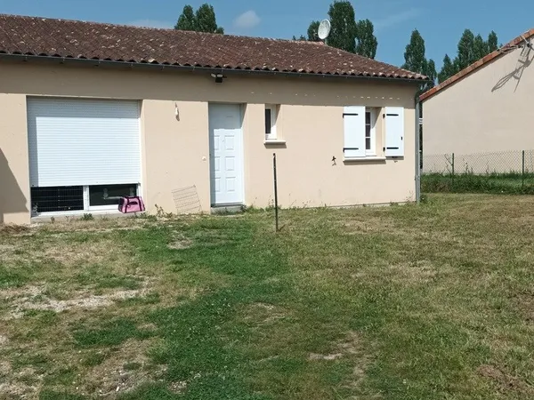 PLAIN-PIED - 98m² - 2ch - Terrain 807m² - VERNON - 86340