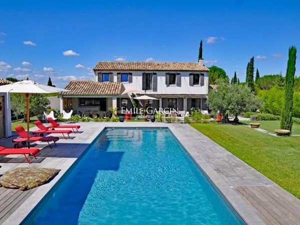Mas à louer, aux pieds des Alpilles à Saint-Rémy-de-Provence , Climatisation - Piscine - 4 chambres